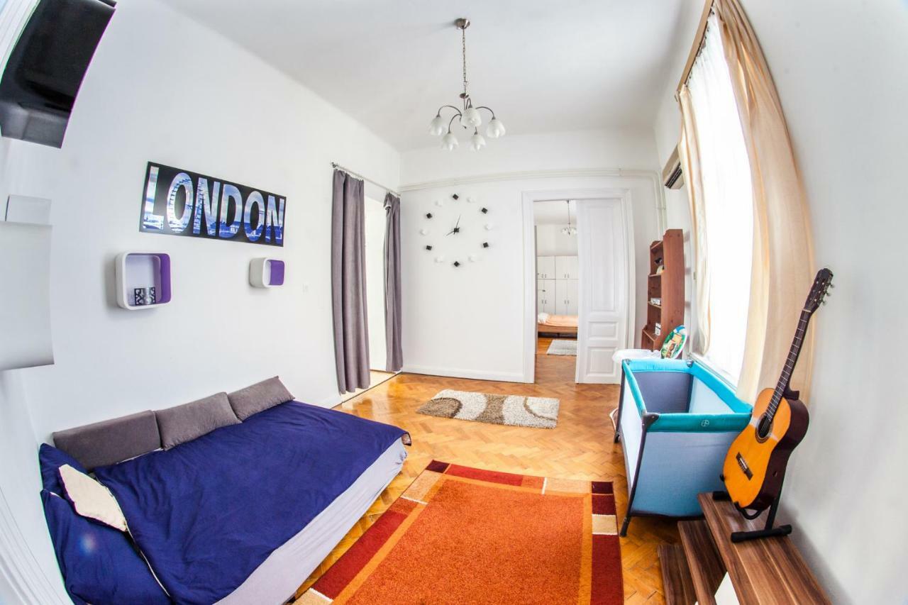 Inner City Apartment Дебрецен Екстер'єр фото